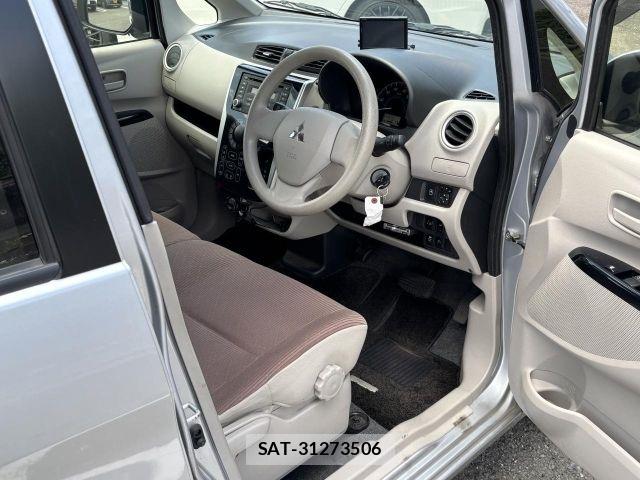 Mitsubishi EK WAGON 2017-08 7979122-3