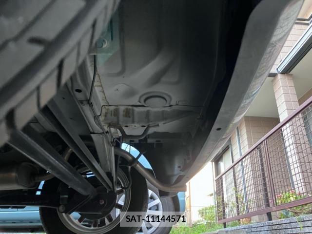 Mitsubishi EK WAGON 2011-03 8098985-8
