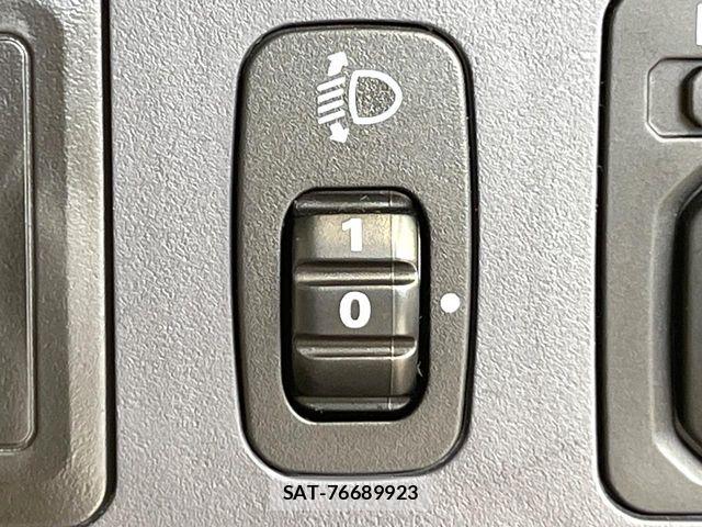 Mitsubishi EK WAGON 2012-03 8158332-4