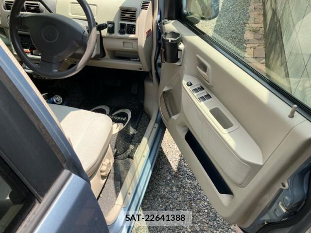 Mitsubishi EK WAGON 2005-09 8207382-8