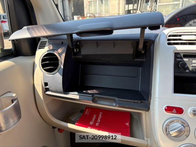 Mitsubishi EK WAGON 2010-06 8354369-11