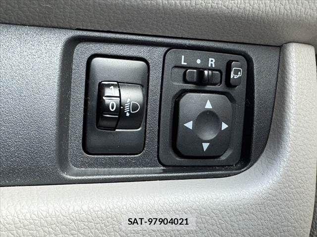 Mitsubishi EK WAGON 2013-10 8365724-26
