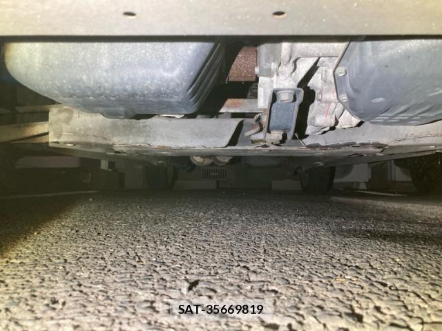 Mitsubishi EK WAGON 2013-08 8371625-3