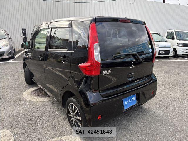 Mitsubishi EK WAGON 2016-10 8412160-3