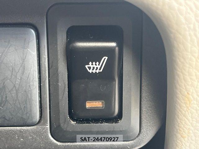 Mitsubishi EK WAGON 2017-03 8438089-3