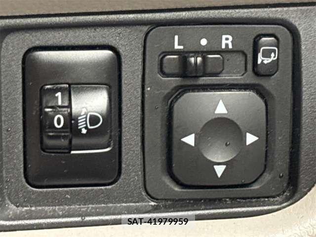 Mitsubishi EK WAGON 2017-03 8879599-9