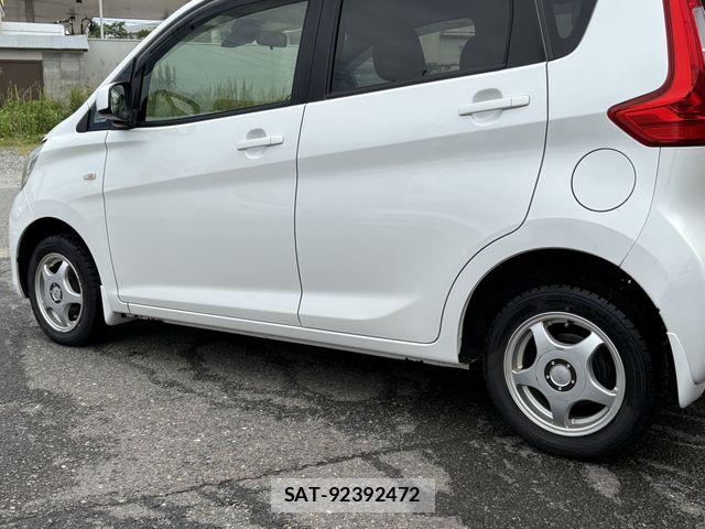 Mitsubishi EK WAGON 2015-12 8354373-9