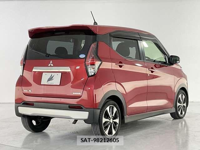 Mitsubishi EK X 2020-09 1345784-11