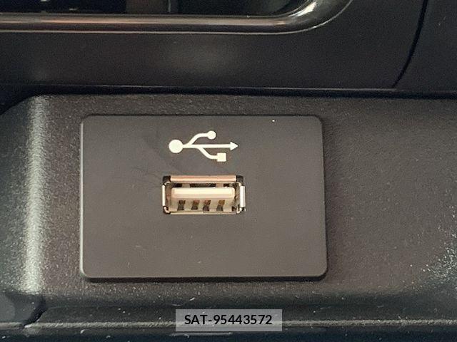 Mitsubishi EK X 2019-04 6675804-14