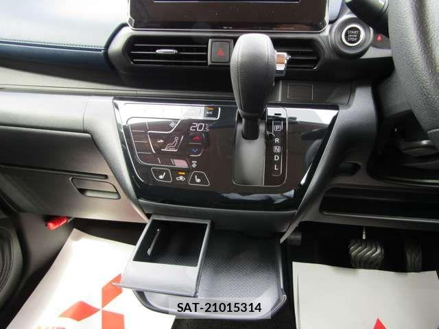 Mitsubishi EK X 2020-12 7271400-16