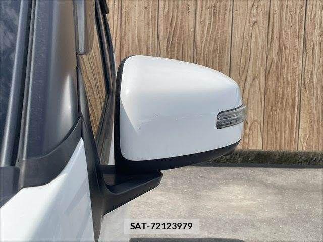 Mitsubishi EK X 2019-04 8098999-25