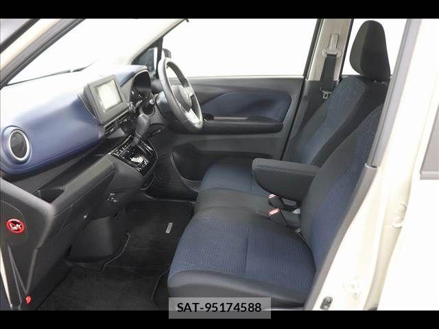 Mitsubishi EK X 2021-05 8314303-11