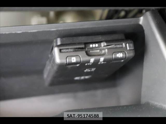 Mitsubishi EK X 2021-05 8314303-5
