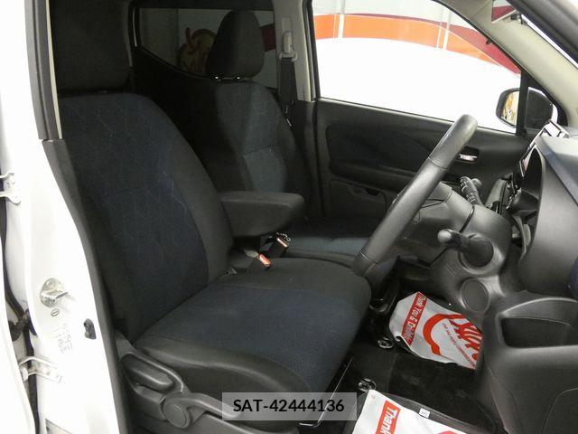 Mitsubishi EK X 2020-03 5867084-11