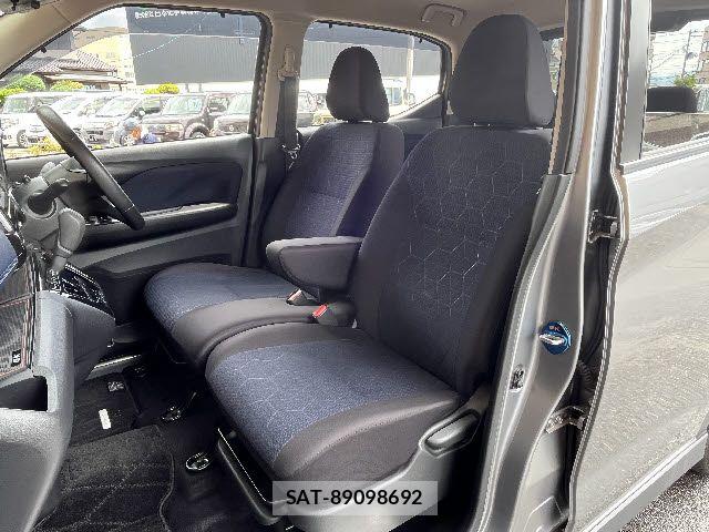 Mitsubishi EK X 2019-09 8035364-18