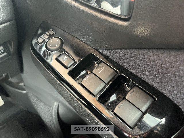 Mitsubishi EK X 2019-09 8035364-22
