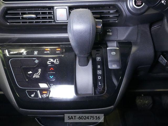 Mitsubishi EK X 2019-08 8412176-17