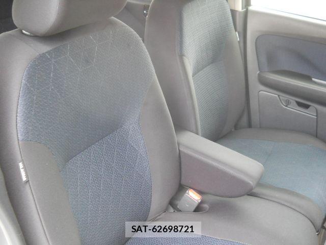 Mitsubishi EK X 2019-05 8412177-11