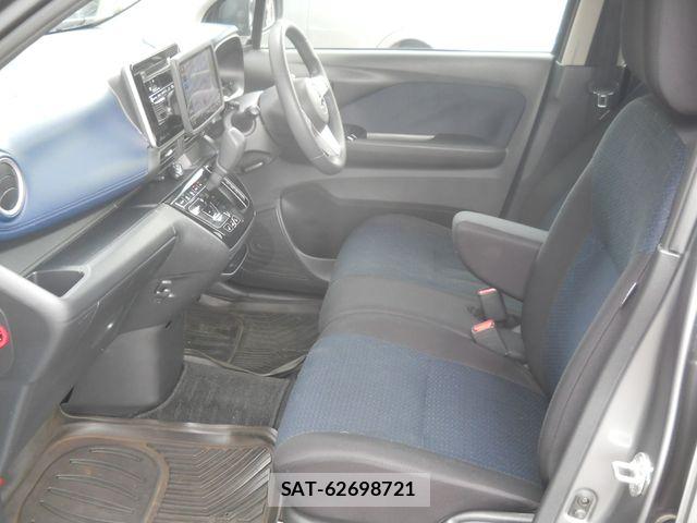 Mitsubishi EK X 2019-05 8412177-14