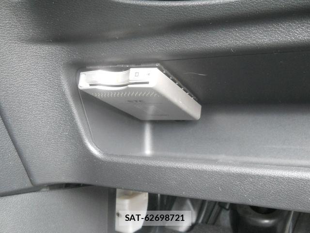 Mitsubishi EK X 2019-05 8412177-23