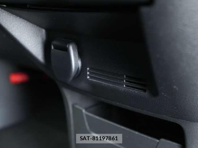 Mitsubishi EK X 2019-09 8741850-15