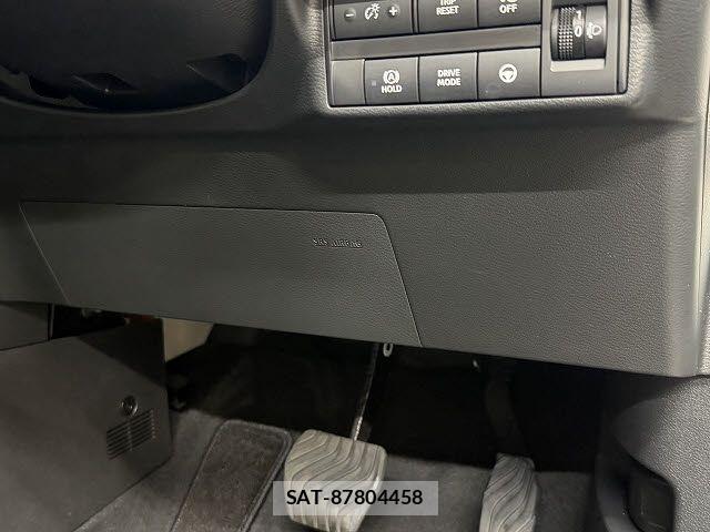 Mitsubishi EK X 2023-11 7217915-17