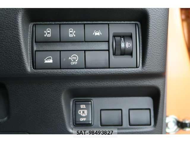 Mitsubishi EK X SPACE 2022-07 8870910-12