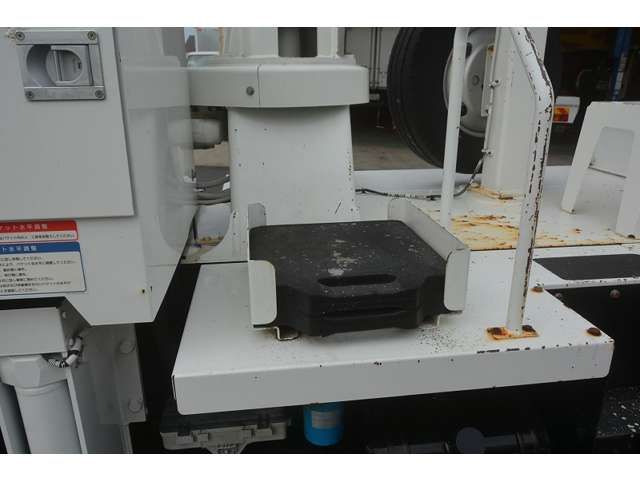 Isuzu ELF TRUCK 2015-05 481615-14