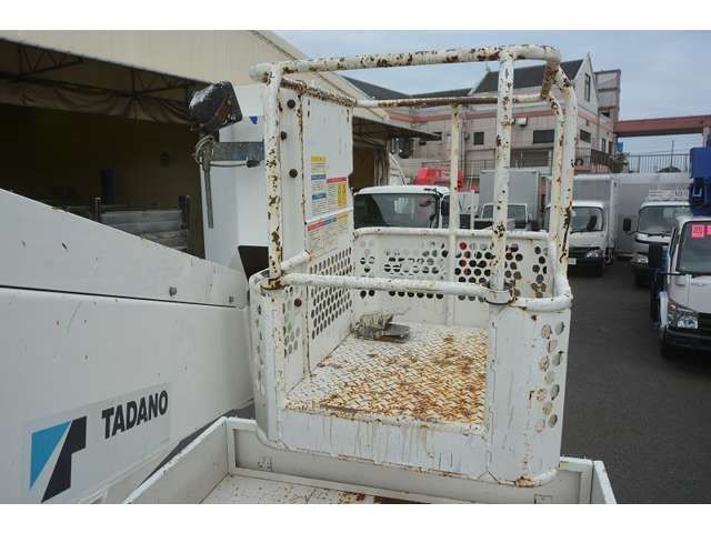 Isuzu ELF TRUCK 2015-05 481615-17