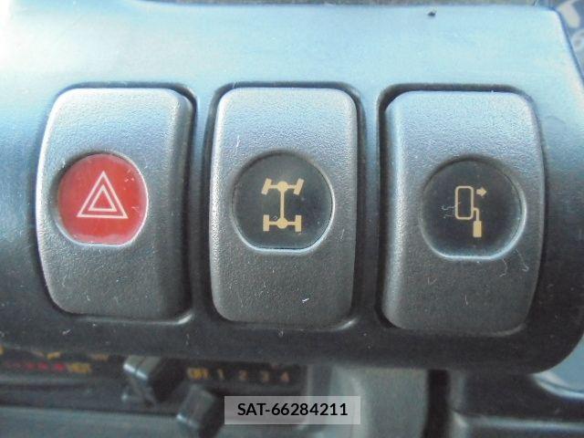 Isuzu ELF TRUCK 2004-01 515968-11