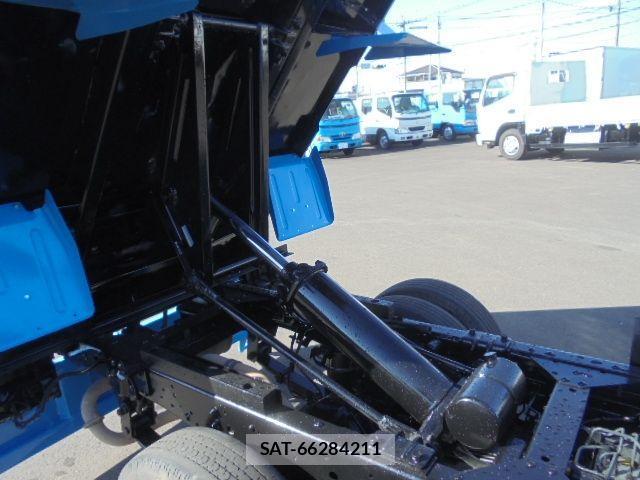 Isuzu ELF TRUCK 2004-01 515968-23