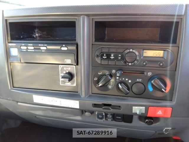 Isuzu ELF TRUCK 2019-04 609188-4