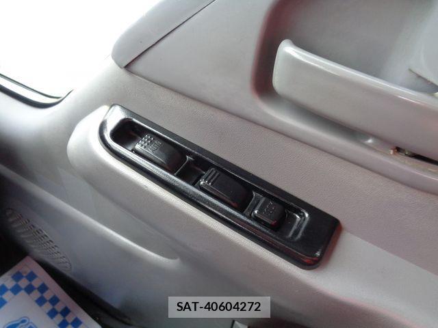 Isuzu ELF TRUCK 2005-08 661890-15