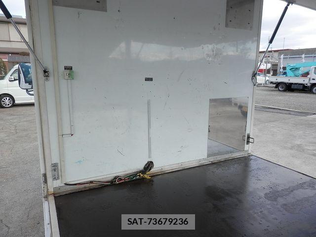 Isuzu ELF TRUCK 2007-03 688774-10