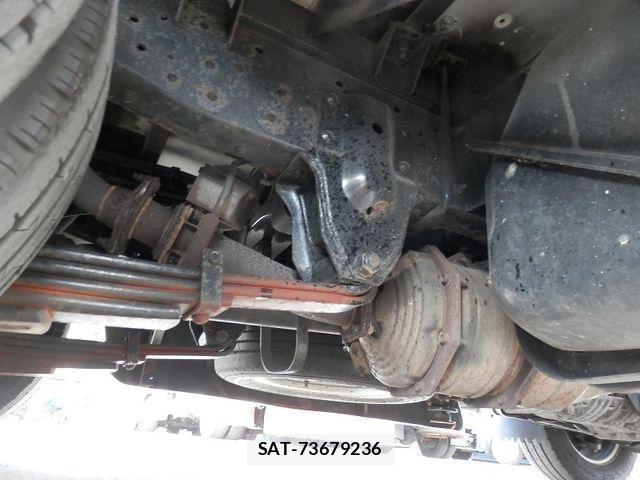 Isuzu ELF TRUCK 2007-03 688774-27