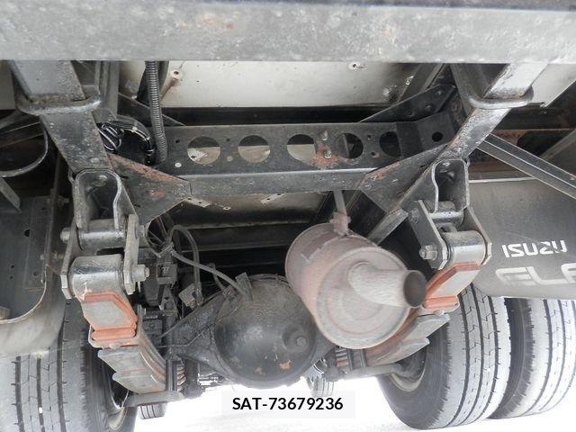 Isuzu ELF TRUCK 2007-03 688774-28