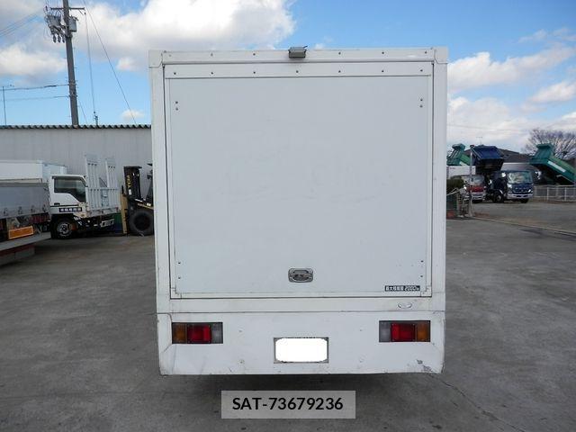 Isuzu ELF TRUCK 2007-03 688774-7