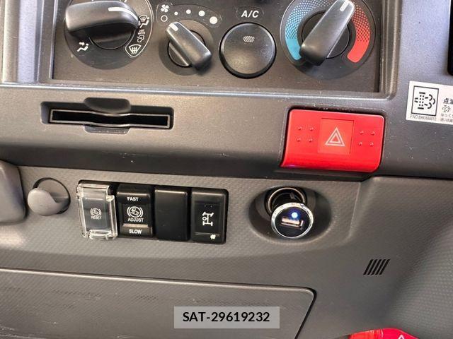Isuzu ELF TRUCK 2012-07 849552-10