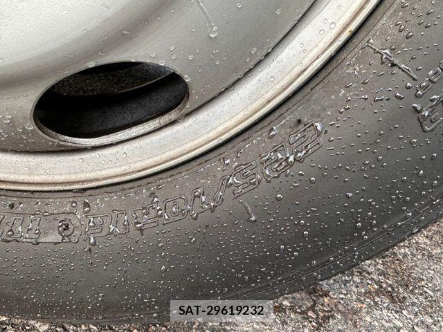 Isuzu ELF TRUCK 2012-07 849552-27