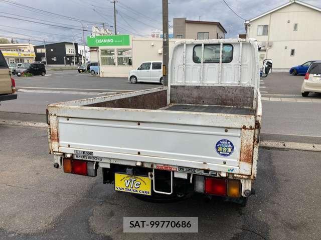 Isuzu ELF TRUCK 2004-03 943583-10
