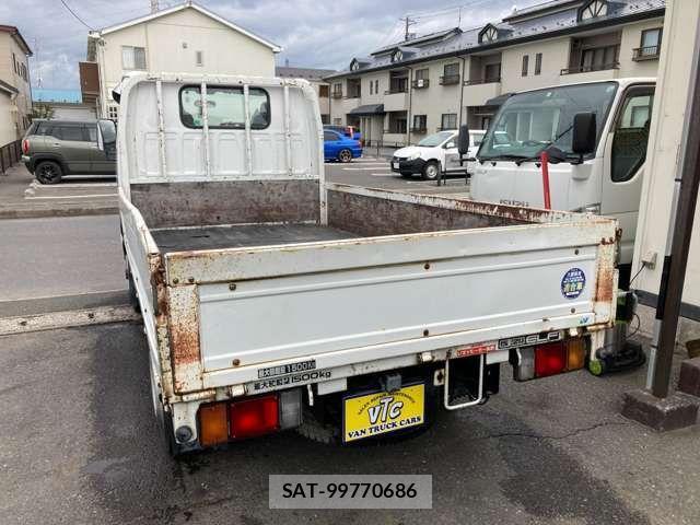 Isuzu ELF TRUCK 2004-03 943583-11