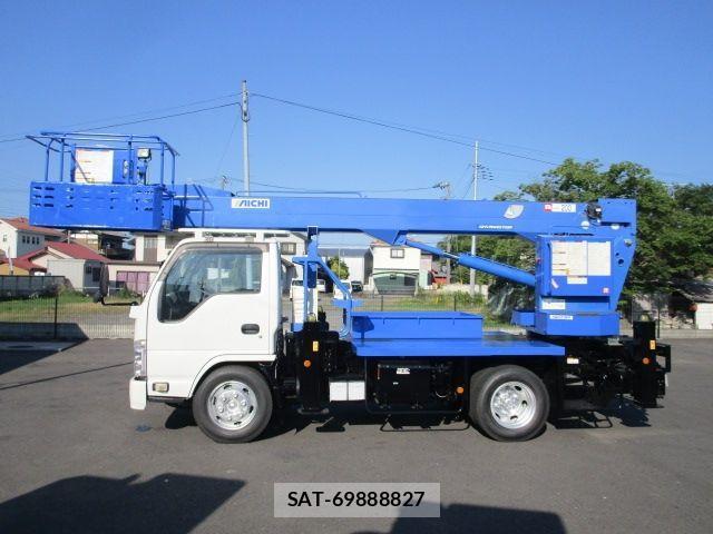 Isuzu ELF TRUCK 2014-01 1071597-4