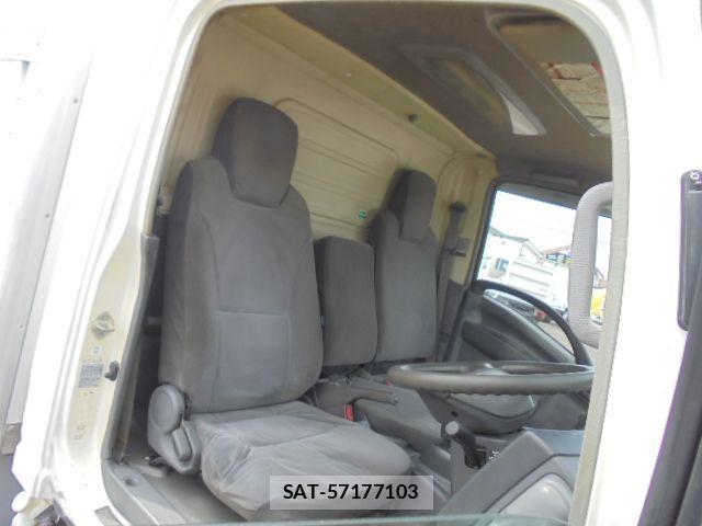 Isuzu ELF TRUCK 2009-05 1122161-9