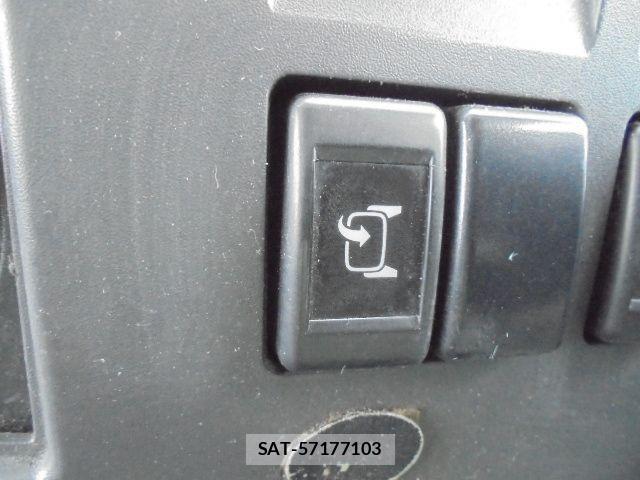 Isuzu ELF TRUCK 2009-05 1122161-11