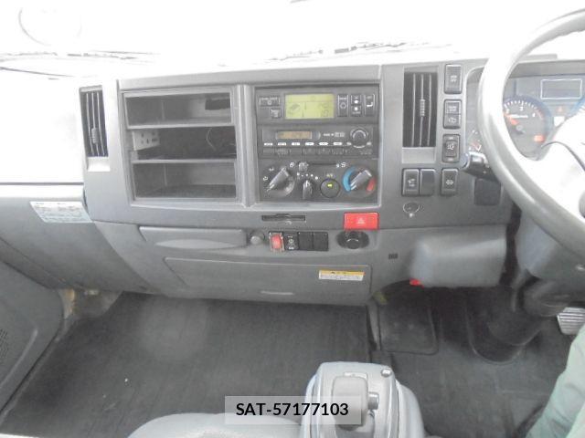 Isuzu ELF TRUCK 2009-05 1122161-12