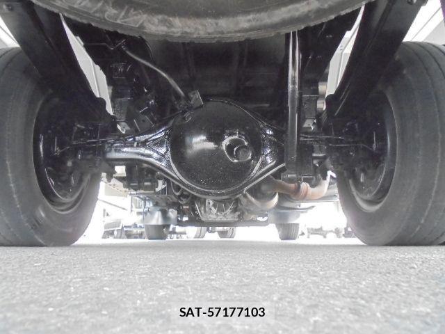Isuzu ELF TRUCK 2009-05 1122161-24