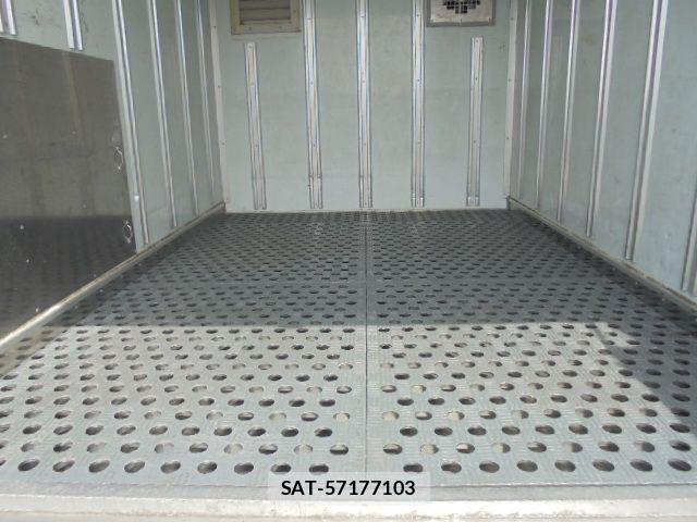 Isuzu ELF TRUCK 2009-05 1122161-28