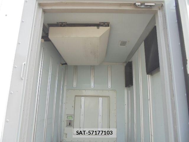 Isuzu ELF TRUCK 2009-05 1122161-5