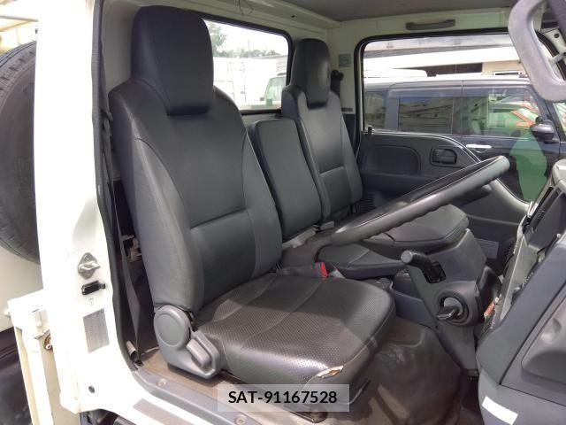 Isuzu ELF TRUCK 2019-03 1178438-5