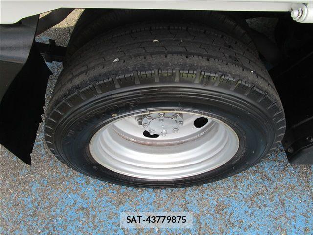 Isuzu ELF TRUCK 2018-05 1204062-19